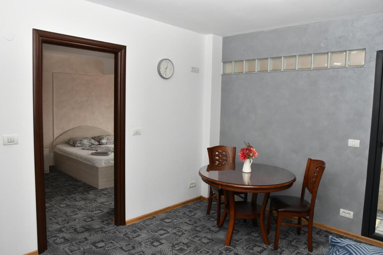 Apartament Luxury - Promenada Mall Craiova Ngoại thất bức ảnh